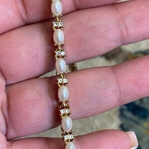 Vintage AVON Pearl Crystal Bracelet